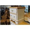 Image 5 : STANDARD FURNITURE DRESSER WITH MIRROR AND NIGHTSTAND