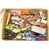 Image 1 : BOX OF VINTAGE CARS AND COLLECTIBLES
