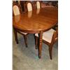 Image 3 : OAK DINING TABLE AND SIX CHAIRS