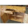 Image 3 : 6 LONG PINE SIDEBOARD