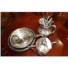 Image 1 : SHELF LOT OF SILVER PLATE