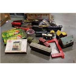 BOX OF VINTAGE TRAIN ITEMS