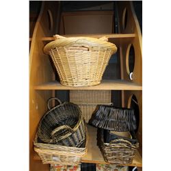 LOT OF WICKER BASKETS