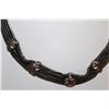 Image 2 : VINTAGE SILVER TONE NECKLACE ON STAND