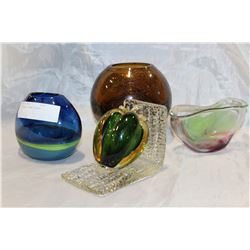 4 PIECES OF ART GLASS