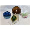 Image 2 : 4 PIECES OF ART GLASS