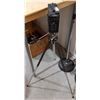 Image 1 : VINTAGE MOVIE CAMERA ON STAND