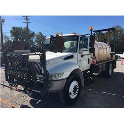 2004 INTERNATIONAL 4400 Sprayer Truck, VIN/SN:1HTMKAAR14H664512 - S/A, Int. DT466 engine, Allison A/