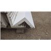 Image 1 : RESTORATION MILLWORK PVC OUTSIDE CORNER 4 PIECES OF 5/4 X 6" X 6" X 20'