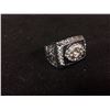 Image 2 : OAKLAND RAIDERS AAA REPLICA SUPER BOWL RING (WEIGHS APPROX 3 OUNCES)