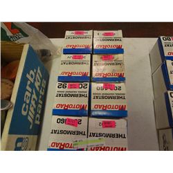 Lot of 8 Thermostats