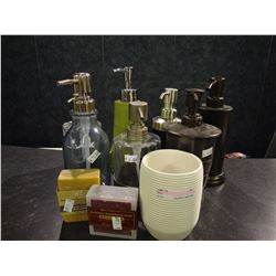Group of bathroom accessories 7 Soap dispenser