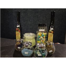 8 Piece Decorator Decor