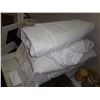 Image 1 : twin mattress cover / two pillows