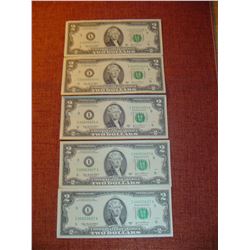 5 US 2 dollar bills