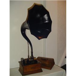 edison standard cylinder phonograph with 10 panel signet horn