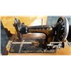 Image 2 : Turn of the century Sewing machine ( working order )