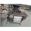 Image 6 : Rare Miniture cook stove 24"x20"x12" Bucks stove + Range Co