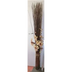 LARGE SHOWHOME VASE DECOR