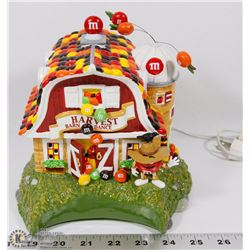 M & M'S HARVEST BARN LIGHT UP HOUSE 2004 "WORKING