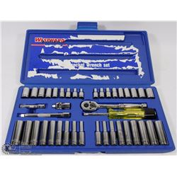 NEW WESTWARD 42 PIECE DRIVE SOCKET WRENCH SET.