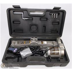 X-WAY 12V CAR JACK 990KG WITH THE CASE.