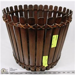 WOOD BASKET
