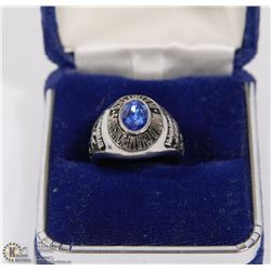 LADIES SIGNET RING W/BLUE SAPPHIRE