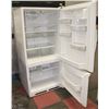 Image 2 : AMANA REFRIGERATOR WITH BOTTOM DRAWER FREEZER