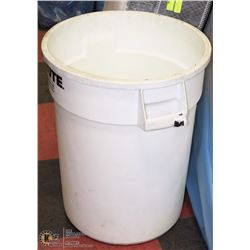 EXTRA LARGE WHITE BRUTE GARBAGE CAN