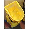 Image 1 : STACK OF 3 RUBBERMAID MOP BUCKETS NO WRINGERS