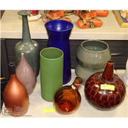 GROUP OF 8 NEW SHOWHOME VASES