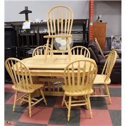 MAPLE TABLE WITH 2 LEAVES AND 6 ARROWBACK CHAIRS