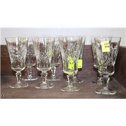 GROUP OF 8 PINWHEEL CRYSTAL GLASSES