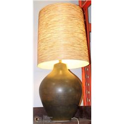 VINTAGE POTTERY LAMP WITH SHADE
