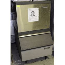 SCOTSMAN ICE MACHINE