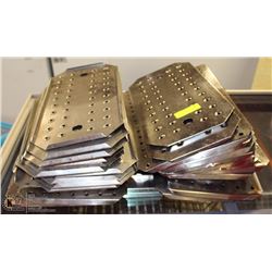 22) LOT OF 34 METAL INSERTS