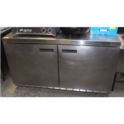 STAINLESS STEEL TABLE TOP WITH DOUBLE COOLER