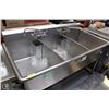 Image 3 : STAINLESS STEEL TRIPLE SINK WITH DOUBLE FAUCETS