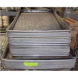 LOT OF 25 FLAT BAKING SHEETS
