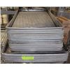 Image 1 : LOT OF 25 FLAT BAKING SHEETS