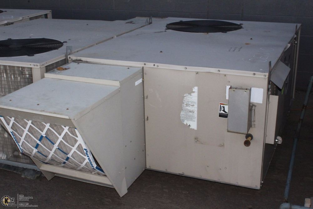 LENOX ROOF TOP UNIT - RECHARGED WITH R22
