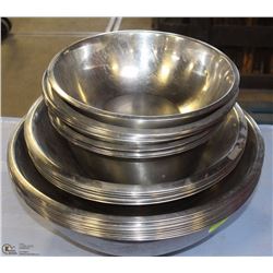 LOT OF 30 STAINLESS STEEL BOWLS OF VARIOUS SIZES