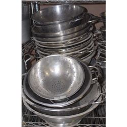 LOT OF 15 COLLANDERS VARIOUS SIZES