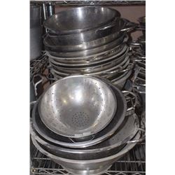 LOT OF 15 COLLANDERS VARIOUS SIZES