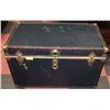 Image 1 : VINTAGE TRUNK WITH SHELF AND KEYS