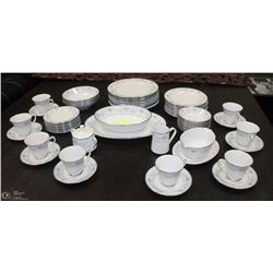 59PC NORITAKE BLUE HILL CHINA DISH SET