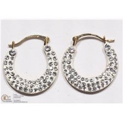33) 10K YELLOW GOLD CUBIC ZIRCONIA HOOP EARRINGS
