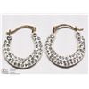 Image 1 : 33) 10K YELLOW GOLD CUBIC ZIRCONIA HOOP EARRINGS
