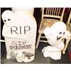 Image 1 : HALLOWEEN GHOST & GRAVESTONE GARDEN ORNAMENTS